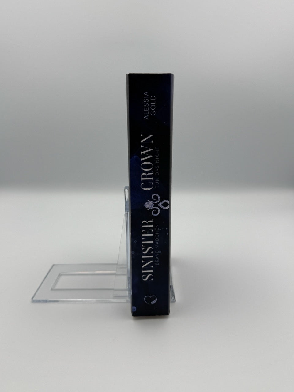 Sinister Crown, Band 1
