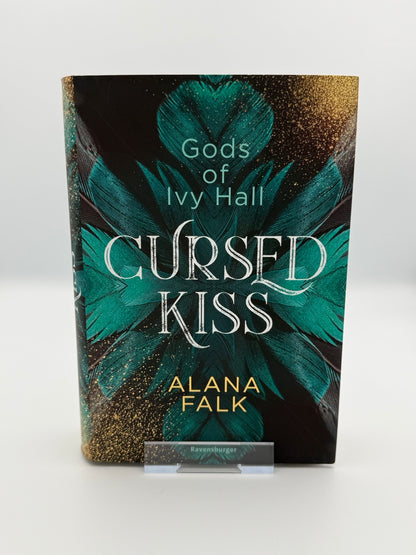 Gods of Ivy Hall, Band 1: Cursed Kiss